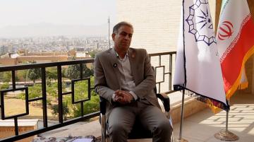 پاسخ به یک انتقاد قدیمی: «دانشگاه رازی آموزش می‌دهد، ولی تربیت نمی‌کند» / تمرکزگرایی؛ بلای فعالیت‌های فرهنگی دانشگاه / اگر علوم انسانی رشد می‌کرد، جنگ...